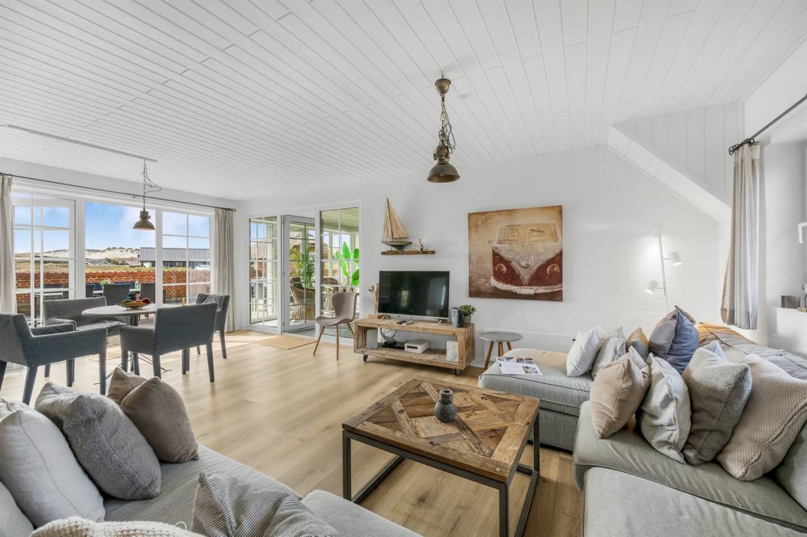 212 m² Ferienhaus ∙ 6 Schlafzimmer ∙ 14 Gäste – Bild 8