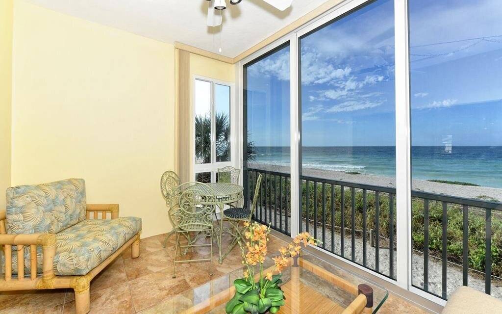 Condo ∙ 2 Bedrooms ∙ 6 Guests - Venice, FL