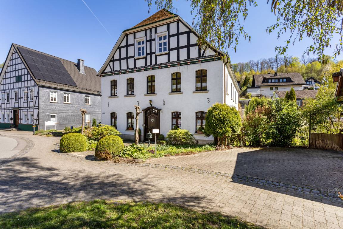 42 M² Ferienwohnung ∙ 1 Schlafzimmer ∙ 3 Gäste - Attendorn