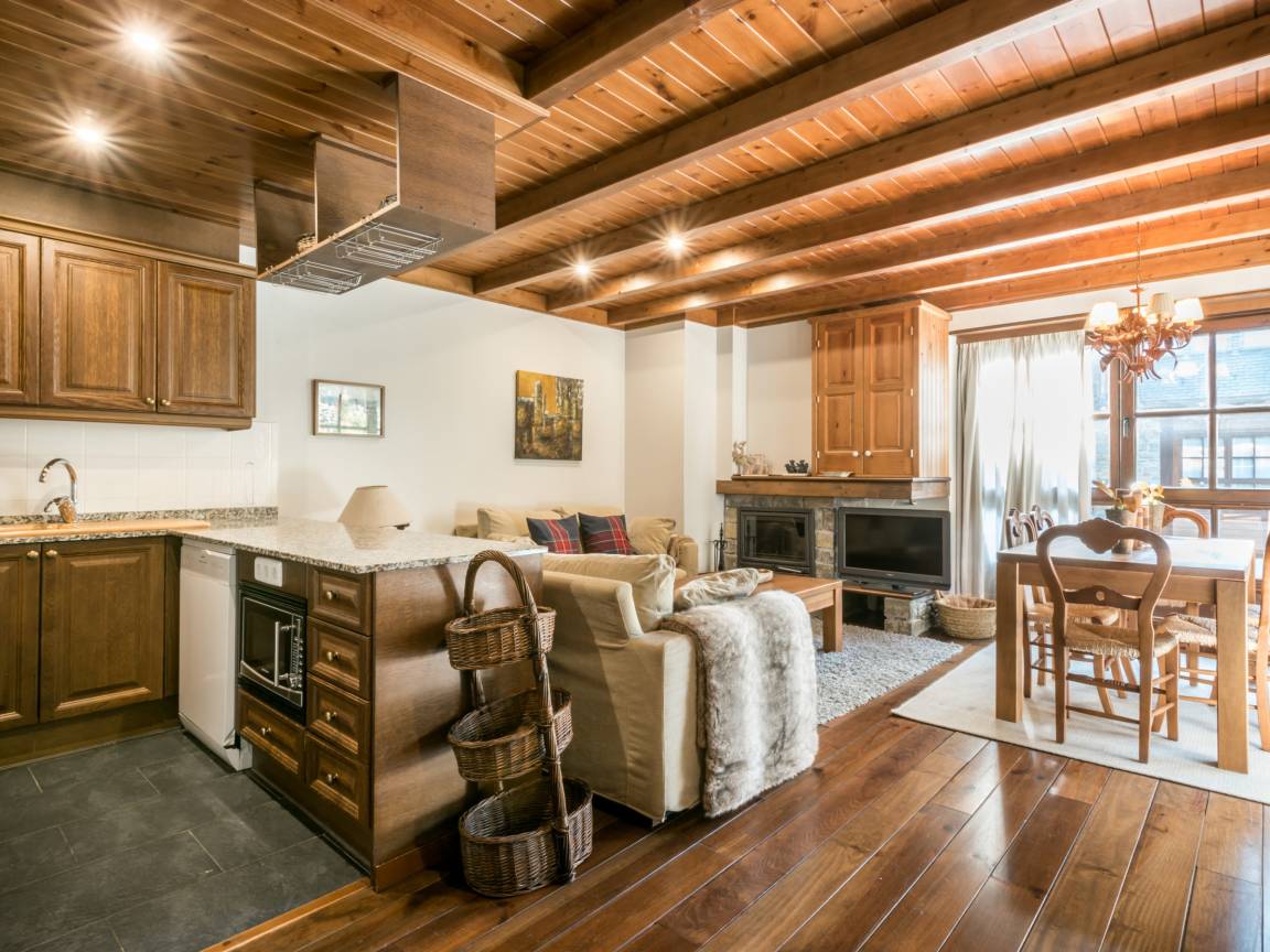 75 M² Apartamento ∙ 2 Habitaciones ∙ 5 Huéspedes - Baqueira