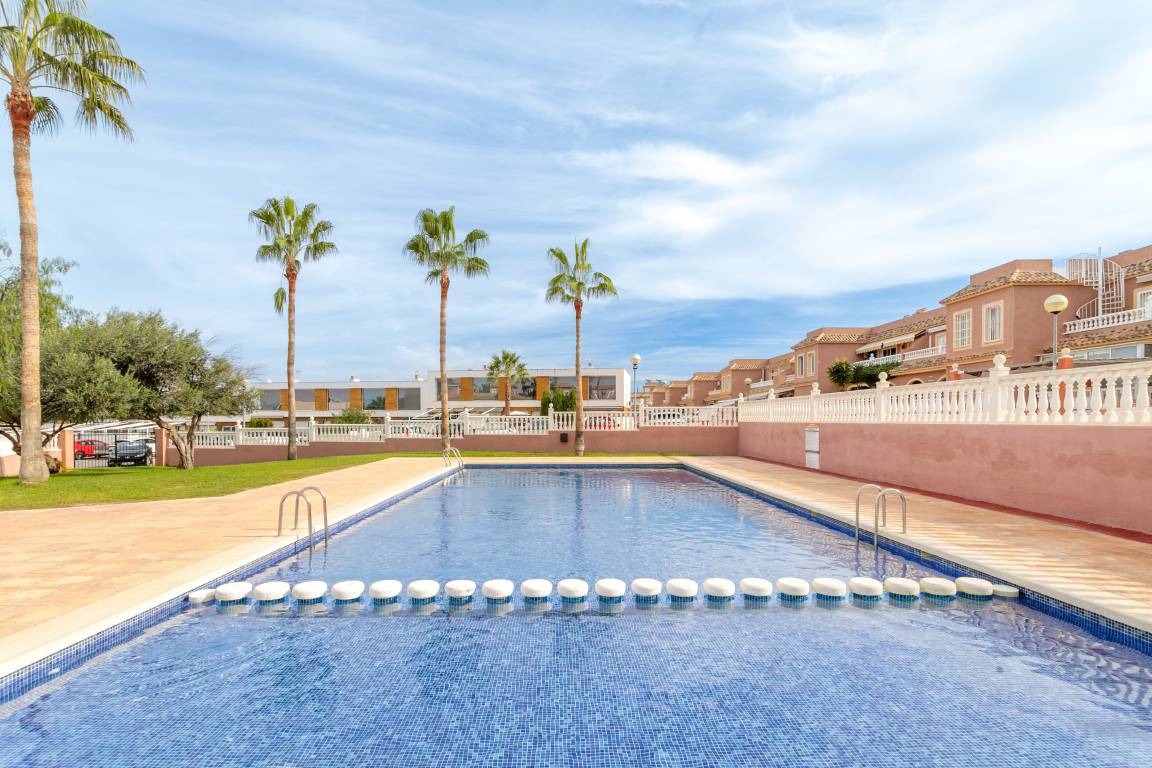 75 M² Casa ∙ 3 Habitaciones ∙ 6 Huéspedes - Santa Pola