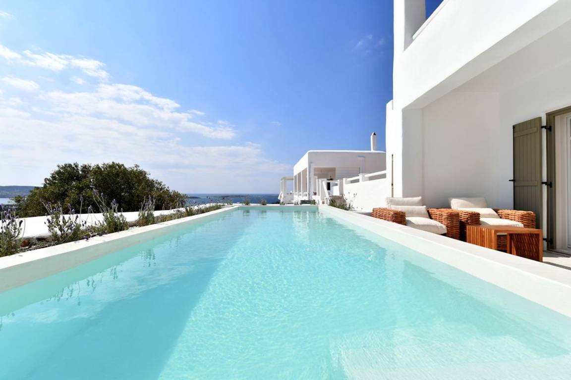 Villa ∙ 5 Bedrooms ∙ 10 Guests - Antiparos