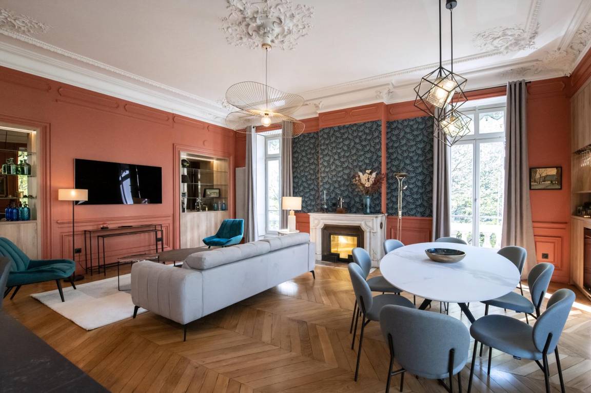 140 M² Appartement ∙ 2 Chambres ∙ 4 Personnes - Chaponost