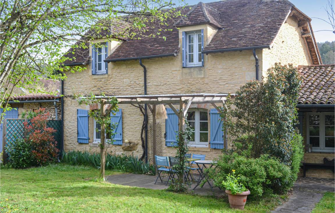 70 M² Ferienhaus ∙ 2 Schlafzimmer ∙ 4 Gäste - Montignac