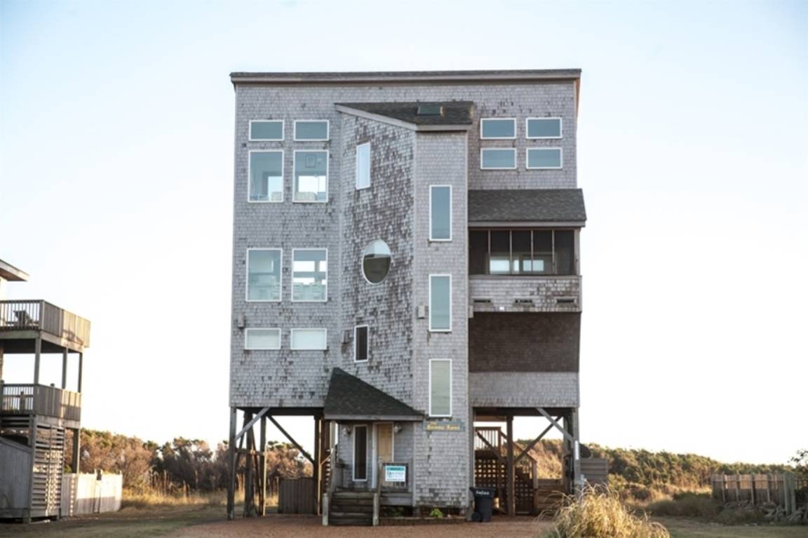Cottage ∙ 4 Bedrooms ∙ 8 Guests - North Carolina