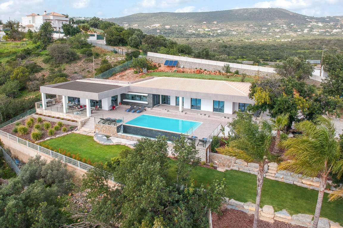 300 M² Villa ∙ 4 Slaapkamers ∙ 8 Gasten - Olhão
