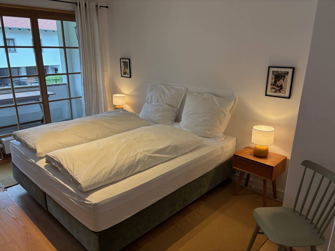 76 M² Ferienwohnung ∙ 2 Schlafzimmer ∙ 5 Gäste - Bernau am Chiemsee