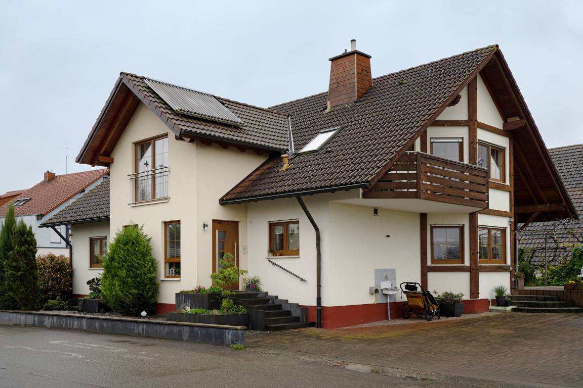 110 M² Ferienwohnung ∙ 2 Schlafzimmer ∙ 7 Gäste - Bahlingen am Kaiserstuhl