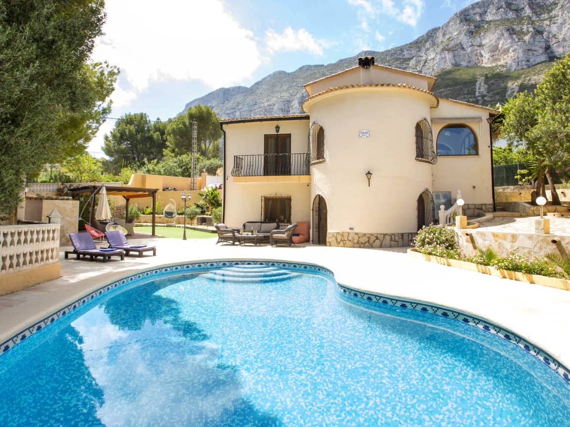 120 M² Ferienhaus ∙ 2 Schlafzimmer ∙ 4 Gäste - Dénia