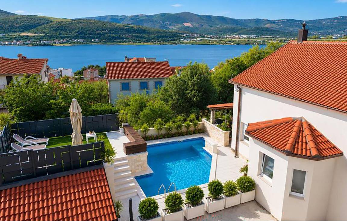 120 M² House ∙ 3 Bedrooms ∙ 8 Guests - Trogir