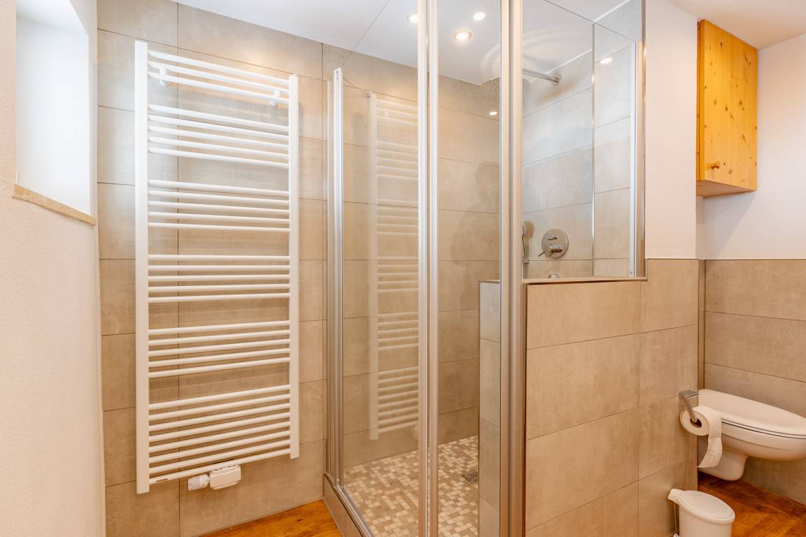 80 m² Ferienwohnung ∙ 2 Schlafzimmer ∙ 5 Gäste – Bild 9