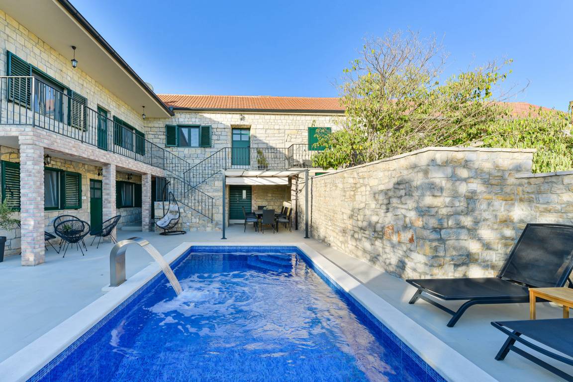 150 M² Villa ∙ 5 Chambres ∙ 10 Personnes - Betina