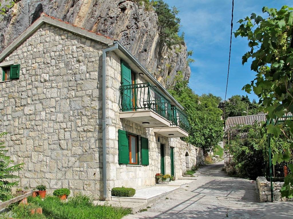 70 M² House ∙ 3 Bedrooms ∙ 6 Guests - Omiš