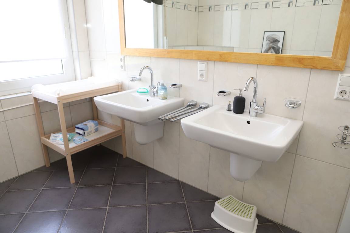 300 m² Ferienhaus ∙ 7 Schlafzimmer ∙ 20 Gäste – Bild 33