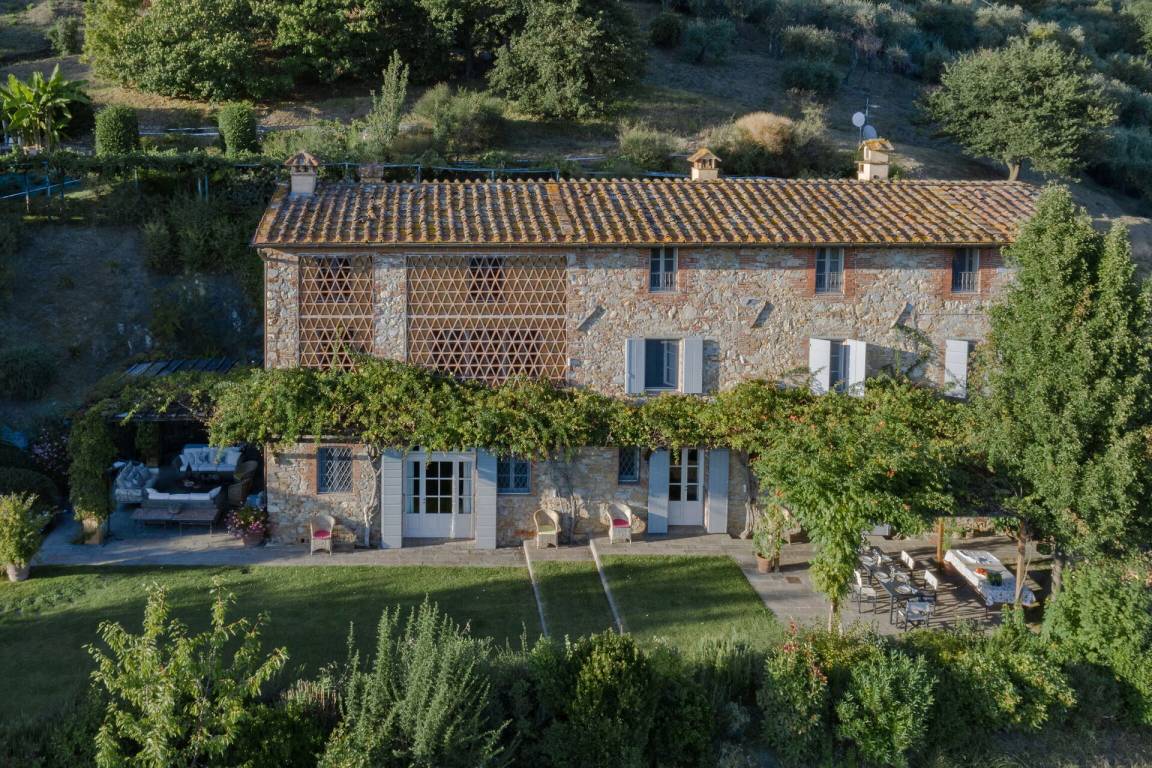 600 M² Villa ∙ 8 Chambres ∙ 18 Personnes - Lucques
