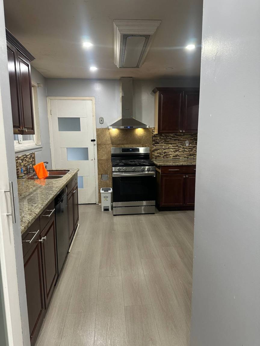 93 M² House ∙ 3 Bedrooms ∙ 5 Guests - Toronto