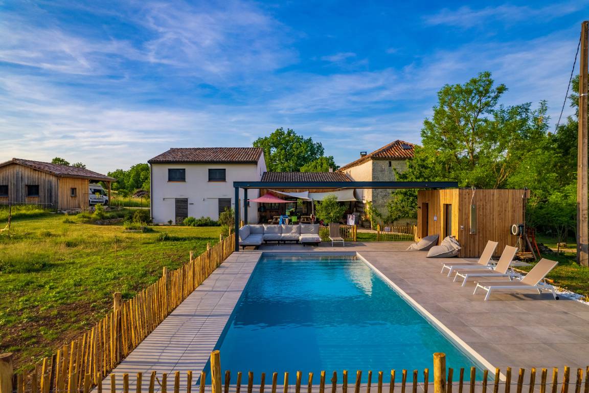 450 M² House ∙ 10 Bedrooms ∙ 32 Guests - Cahors