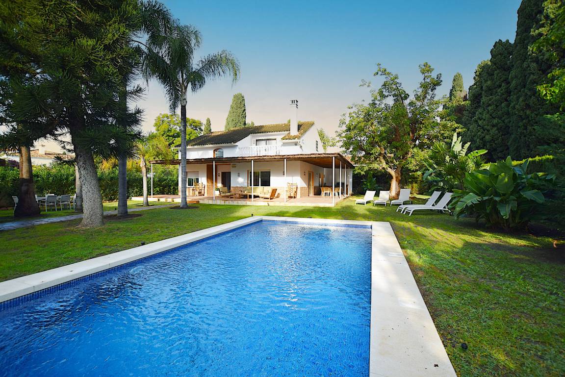 221 M² Villa ∙ 3 Bedrooms ∙ 6 Guests - San Pedro