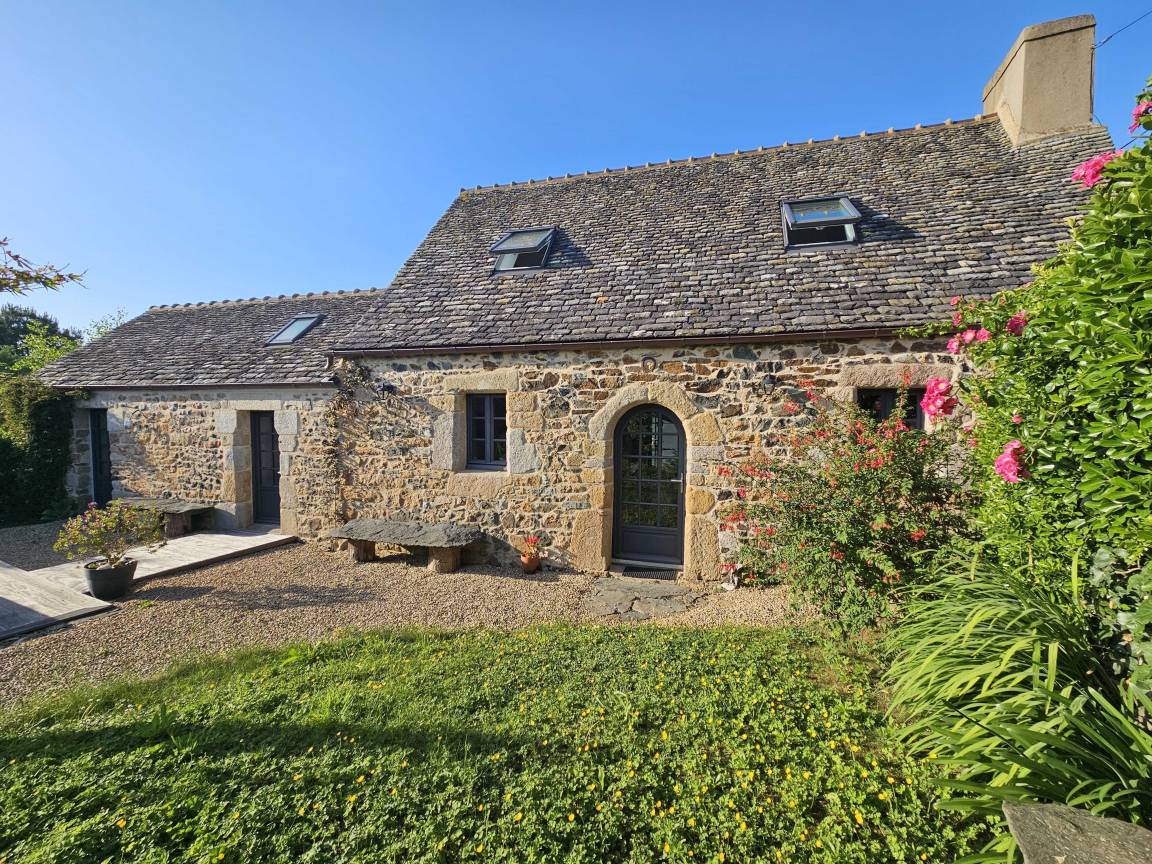 100 M² Gîte ∙ 3 Chambres ∙ 6 Personnes - Plougasnou