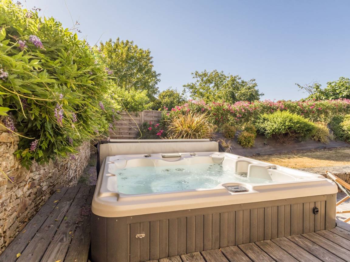 142 M² Cottage ∙ 4 Chambres ∙ 8 Personnes - Nantes