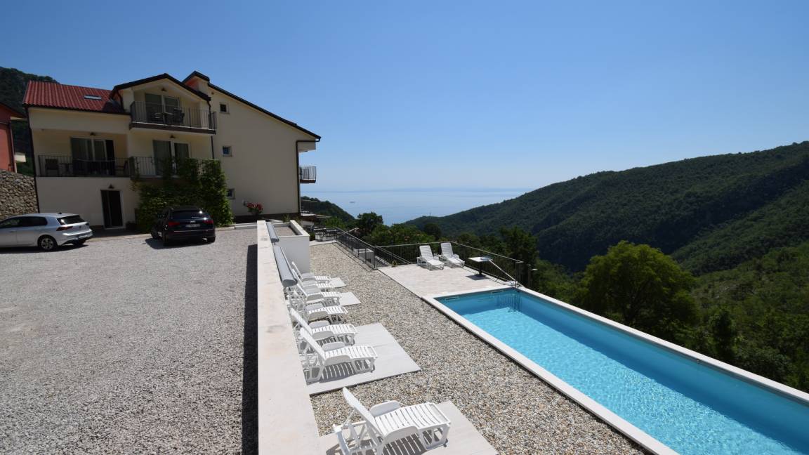 90 M² Appartement ∙ 1 Slaapkamer ∙ 4 Gasten - Mošćenička Draga