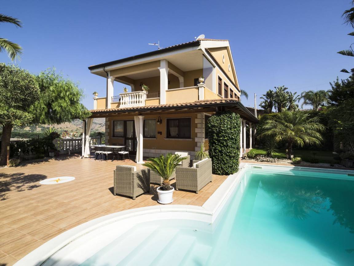 250 M² Villa Vacanza ∙ 4 Camere Da Letto ∙ 9 Ospiti - Giardini-Naxos