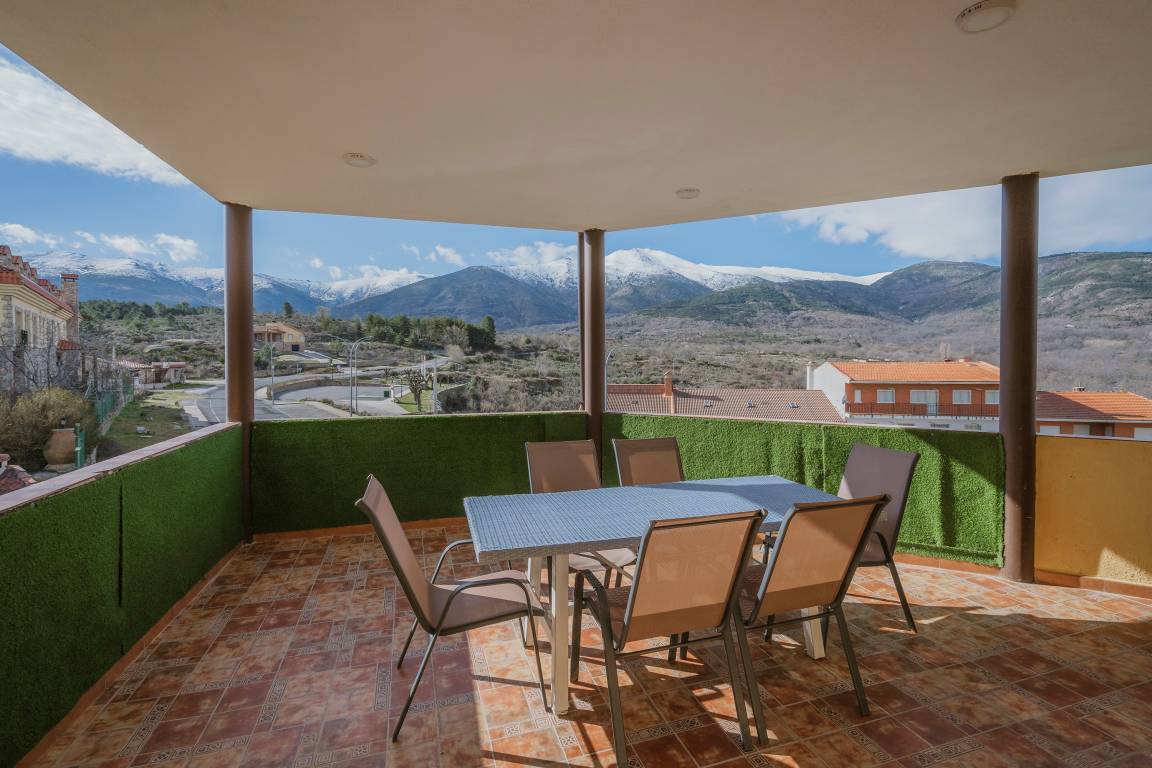 80 M² Casa ∙ 2 Habitaciones ∙ 6 Huéspedes - Burgohondo