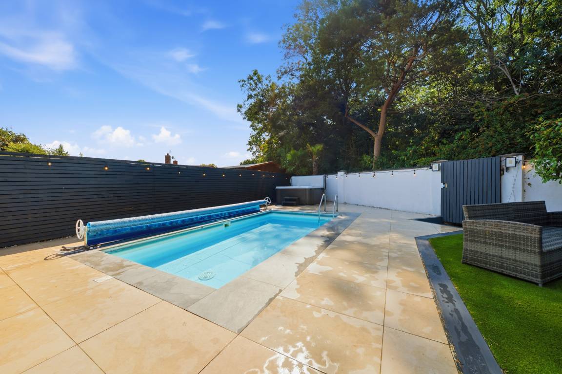 40 M² Ferienhaus ∙ 4 Schlafzimmer ∙ 8 Gäste - Bournemouth