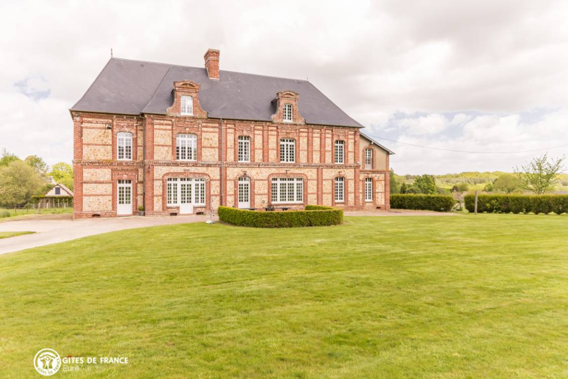 300 M² Gîte ∙ 6 Chambres ∙ 14 Personnes - Eure