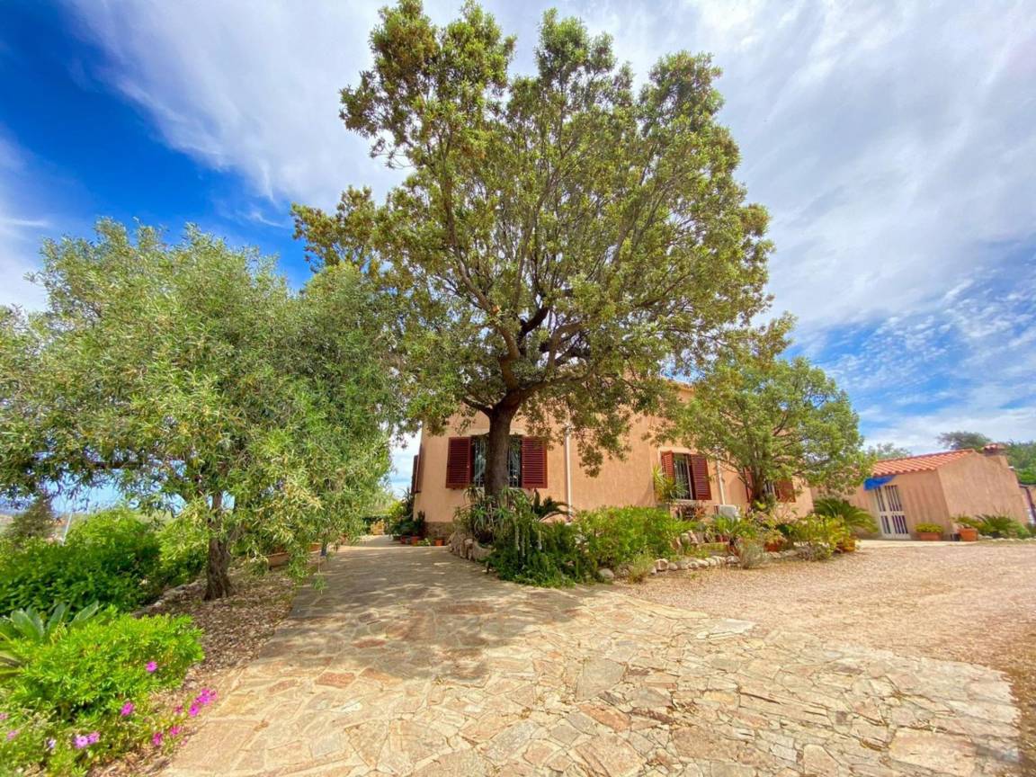120 M² Apartamento ∙ 3 Habitaciones ∙ 8 Huéspedes - San Teodoro