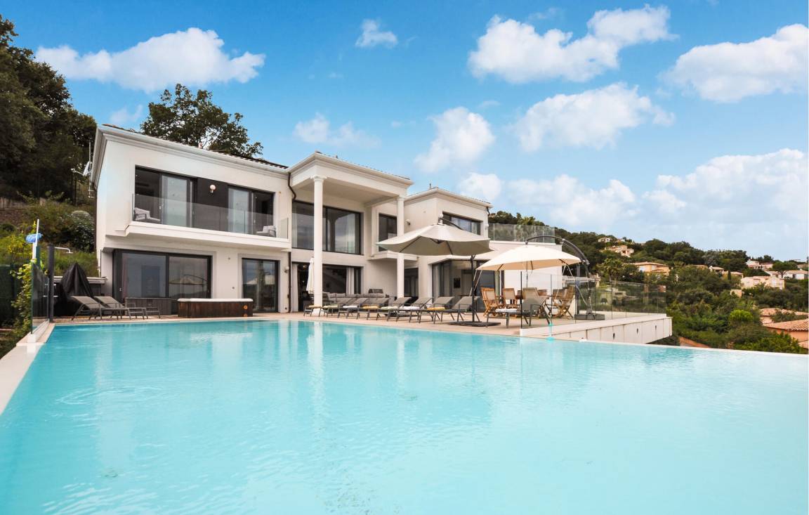265 M² House ∙ 5 Bedrooms ∙ 10 Guests - Saint-Raphaël
