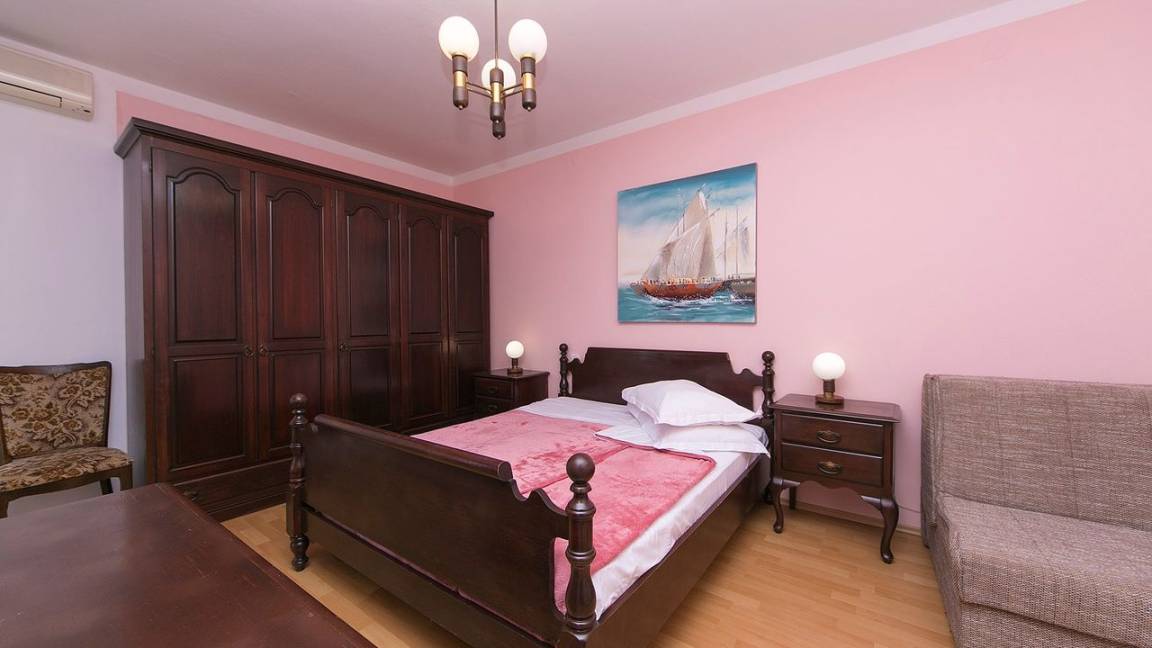 23 M² Hotel ∙ 1 Camera Da Letto ∙ 3 Ospiti - Promajna