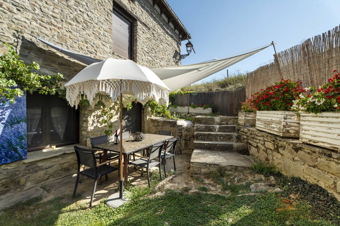 70 M² Casa ∙ 2 Habitaciones ∙ 4 Huéspedes - Aragón