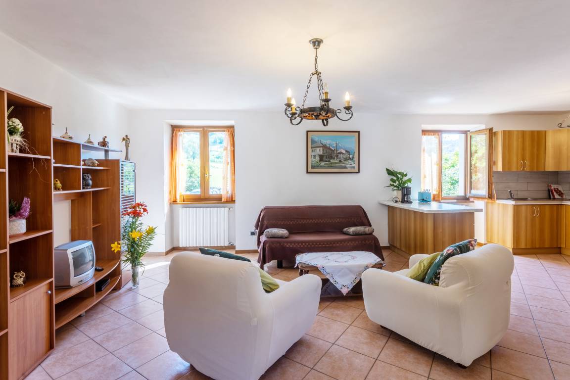 90 M² Ferienwohnung ∙ 2 Schlafzimmer ∙ 6 Gäste - Malcesine