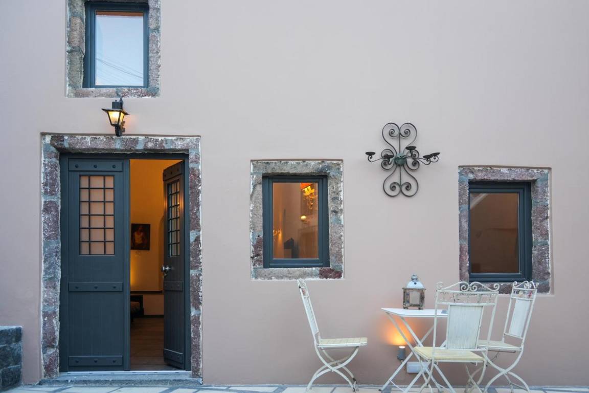 81 M² Apartment ∙ 2 Bedrooms ∙ 6 Guests - Santorini