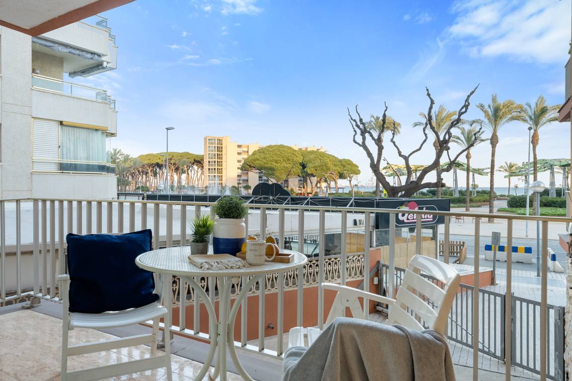 70 M² Apartamento ∙ 2 Habitaciones ∙ 6 Huéspedes - La Pineda