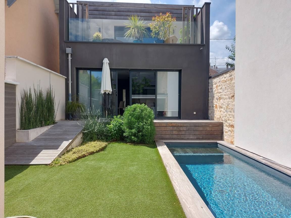 120 M² Cottage ∙ 2 Chambres ∙ 4 Personnes - Dijon