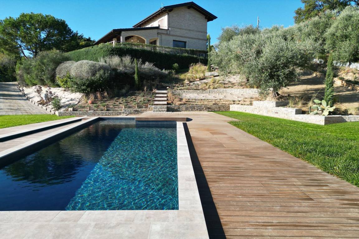 300 m&sup2; Villa 4 Schlafzimmer 8 G&auml;ste