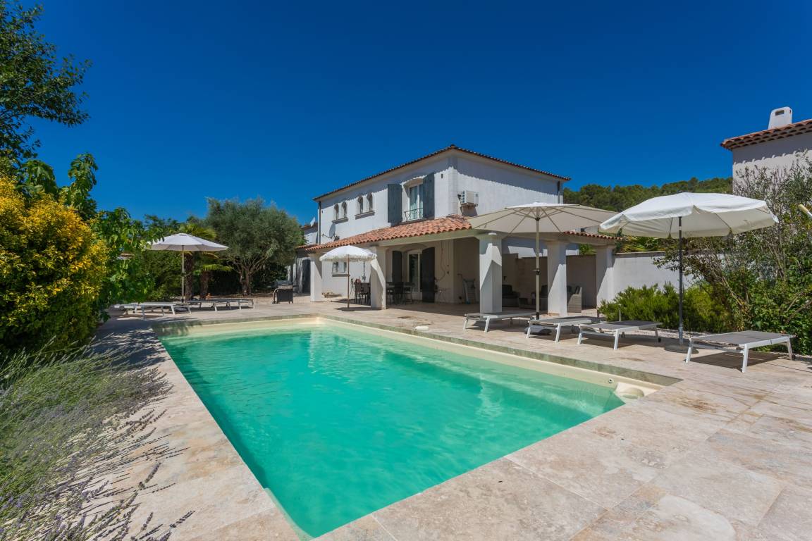 220 M² Villa ∙ 5 Slaapkamers ∙ 10 Gasten - Carcès