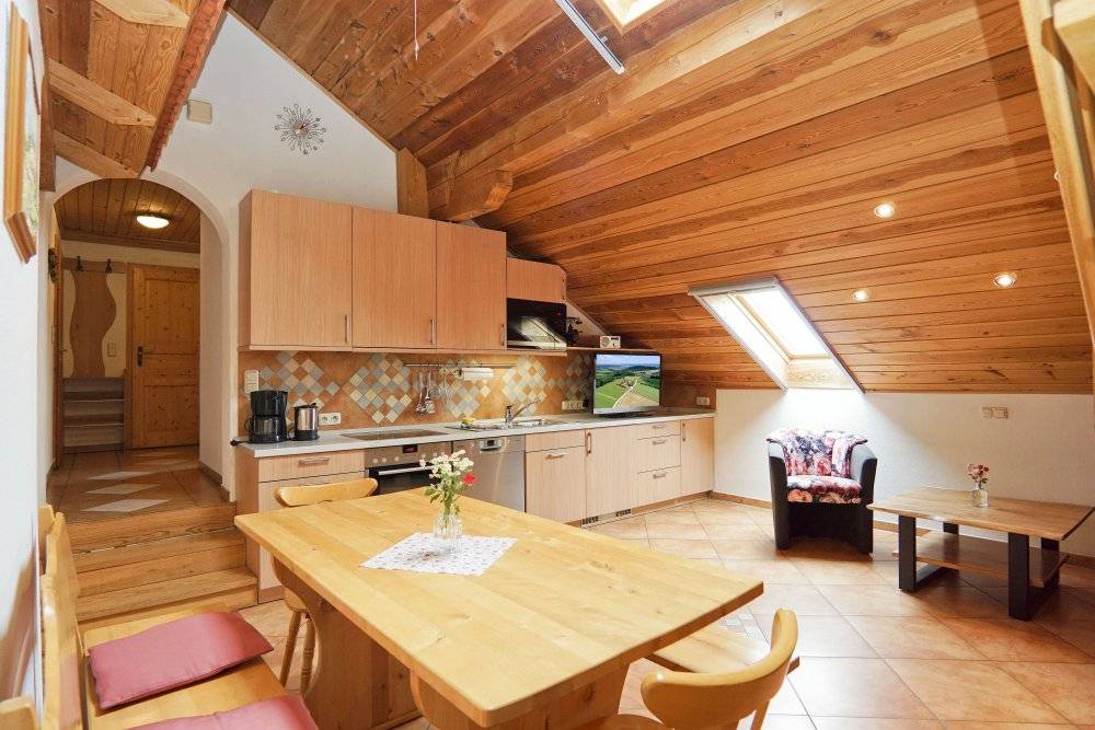 55 M² Ferienwohnung ∙ 2 Schlafzimmer ∙ 3 Gäste - Waldkraiburg