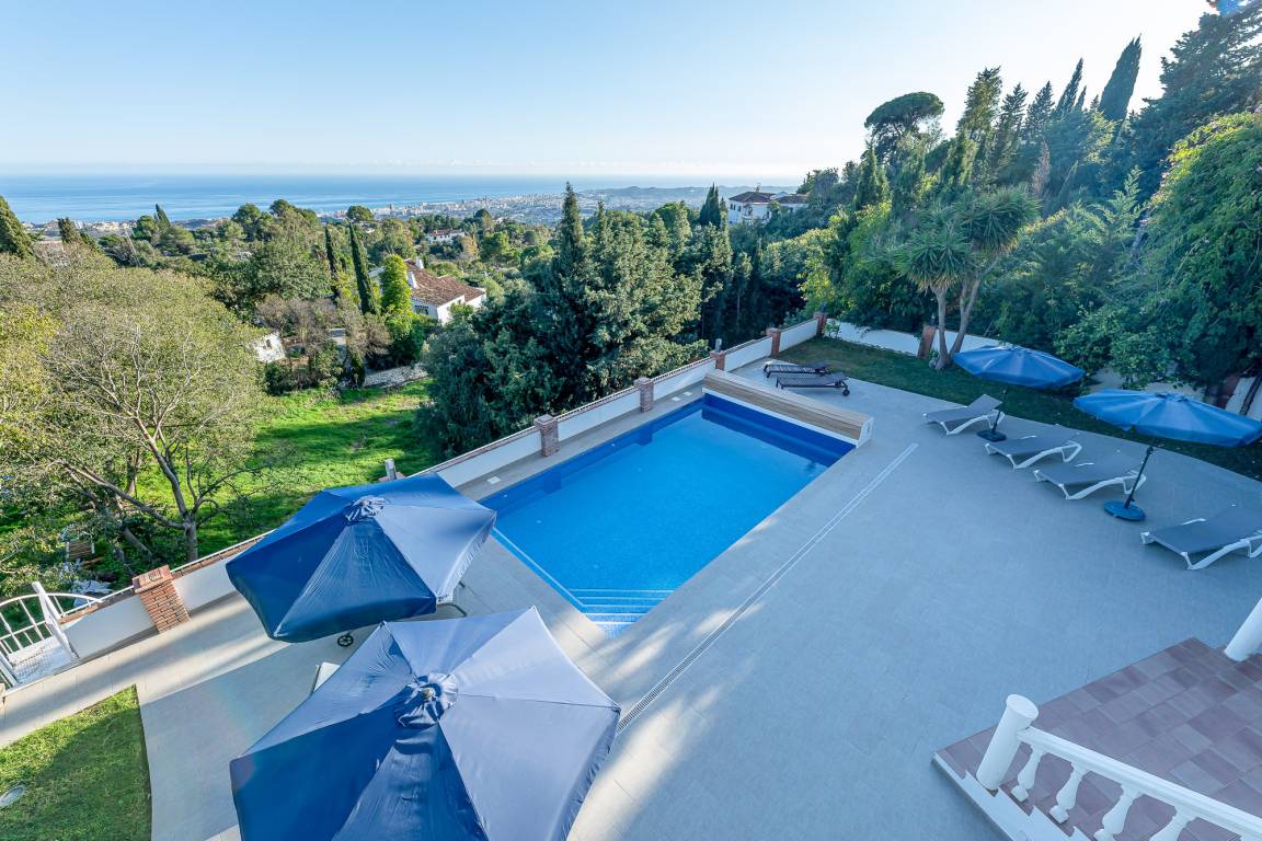 339 M² Villa ∙ 4 Bedrooms ∙ 8 Guests - Mijas