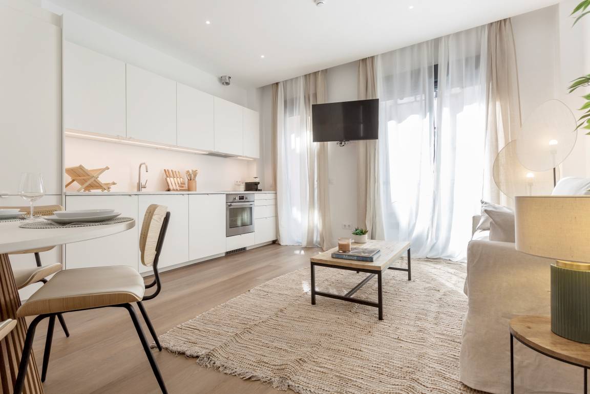 85 M² Apartamento ∙ 2 Habitaciones ∙ 4 Huéspedes - Madrid