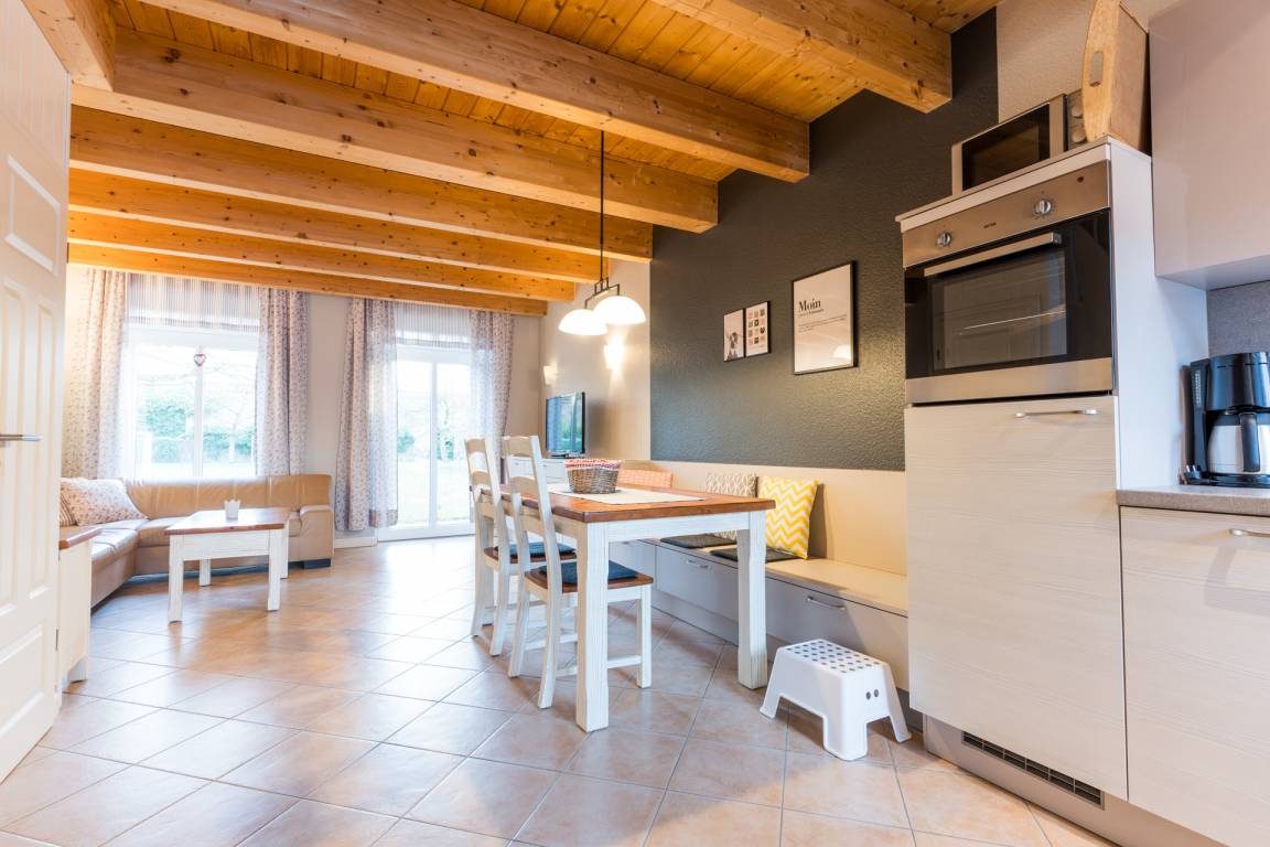70 m² Ferienhaus ∙ 2 Schlafzimmer ∙ 4 Gäste – Bild 2