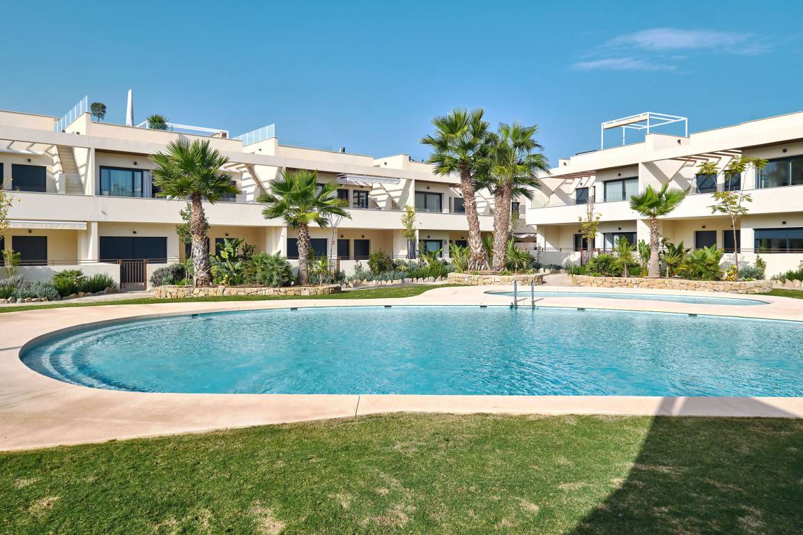 134 M² Apartamento ∙ 2 Habitaciones ∙ 6 Huéspedes - Torrevieja