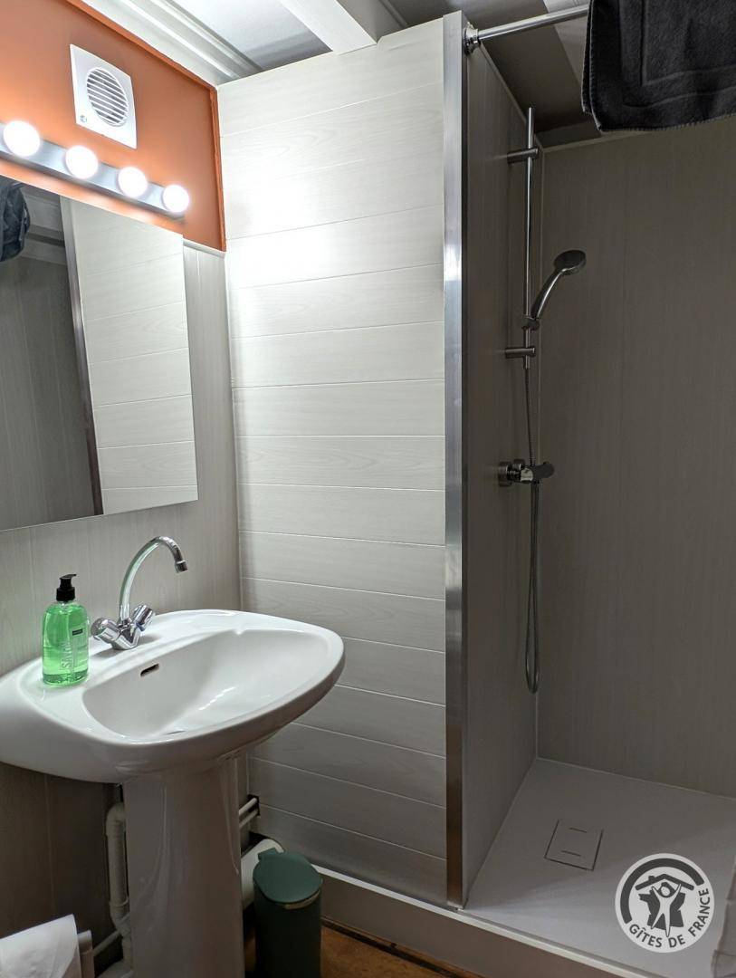 83 m² Gîte ∙ 2 Schlafzimmer ∙ 4 Gäste – Bild 30