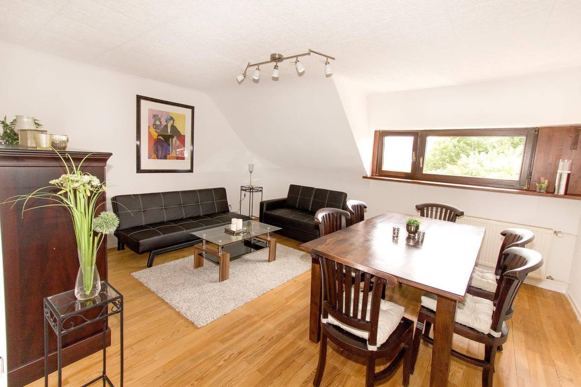 80 M² Ferienwohnung ∙ 2 Schlafzimmer ∙ 6 Gäste - Losheim am See