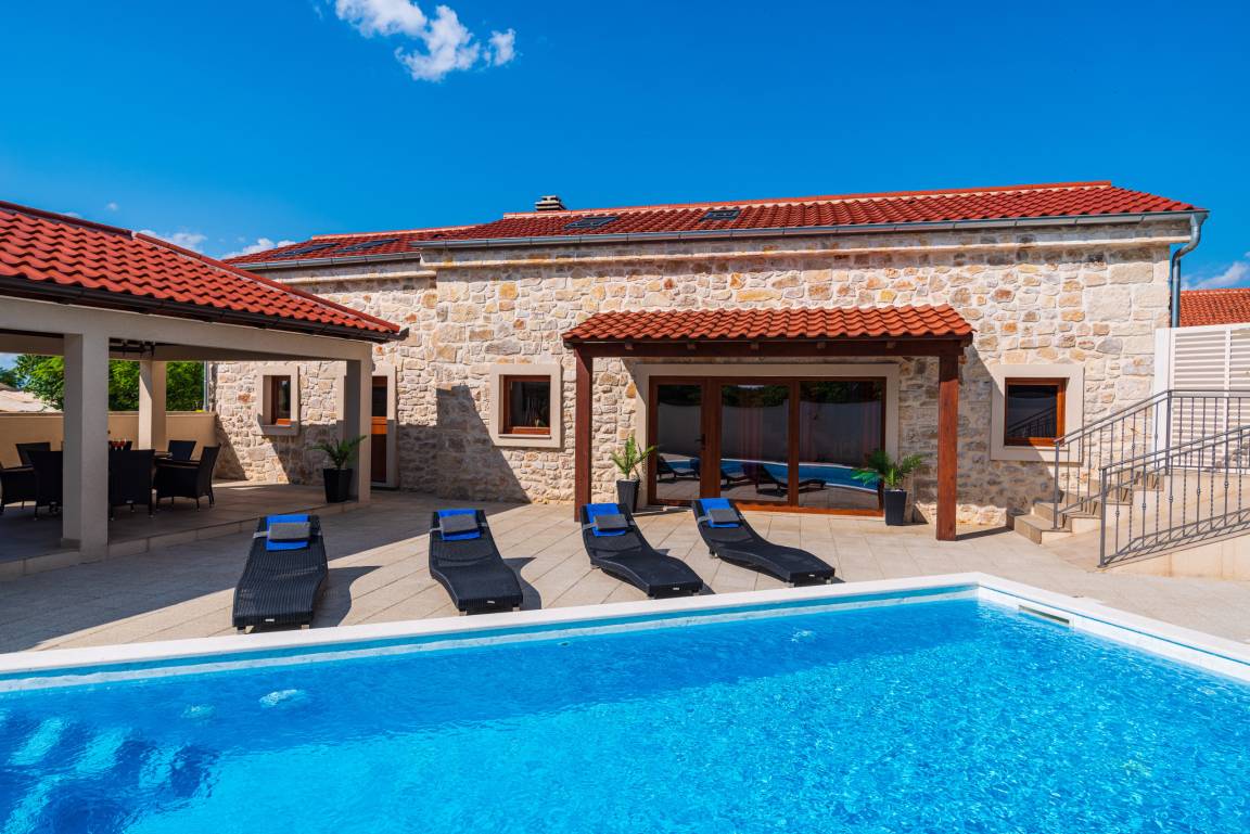180 M² Villa ∙ 4 Slaapkamers ∙ 10 Gasten - Sukošan