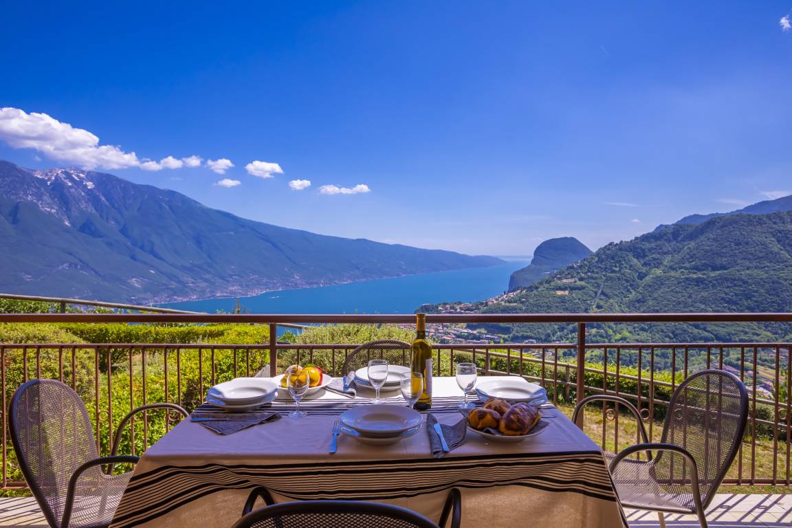 45 M² Apartment ∙ 2 Bedrooms ∙ 4 Guests - Limone Sul Garda
