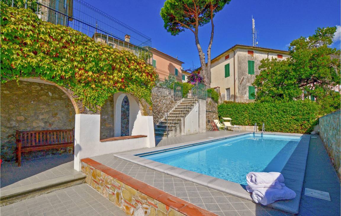 70 M² Appartement ∙ 2 Slaapkamers ∙ 4 Gasten - Versilia