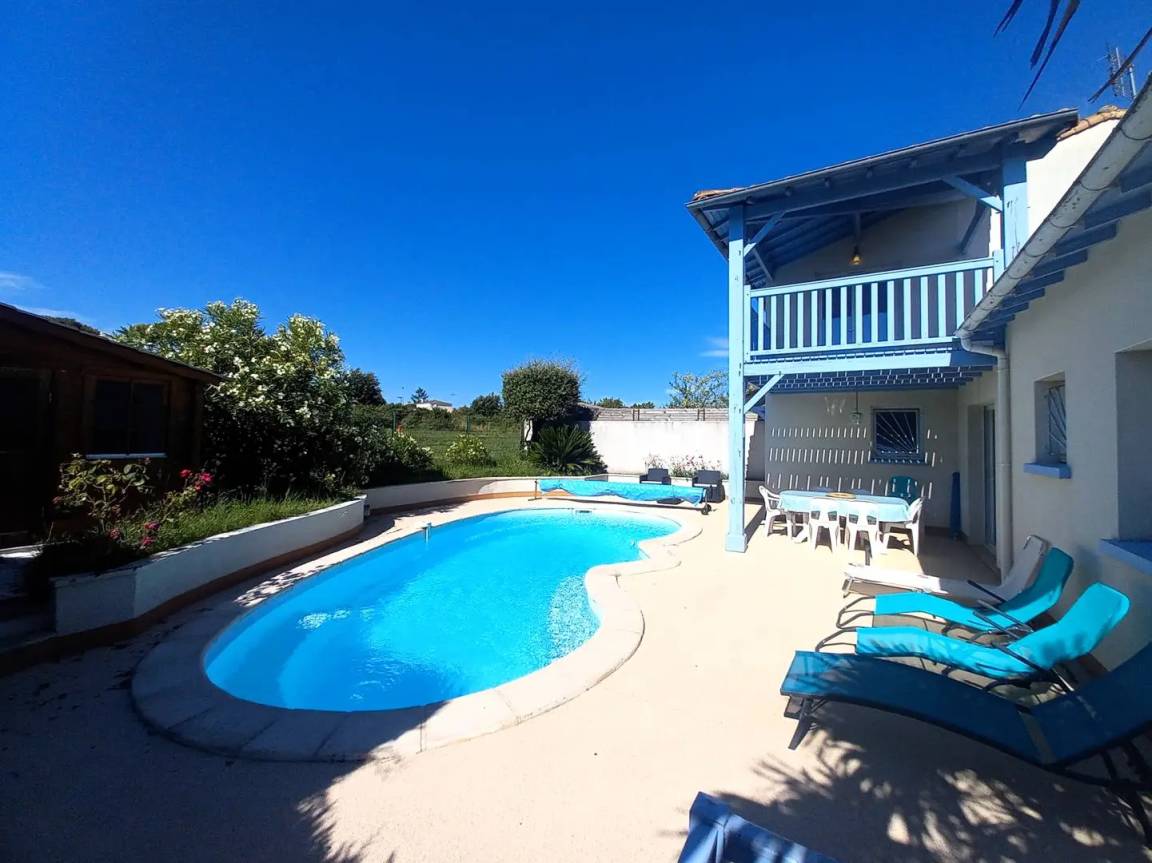 80 M² House ∙ 3 Bedrooms ∙ 6 Guests - Royan